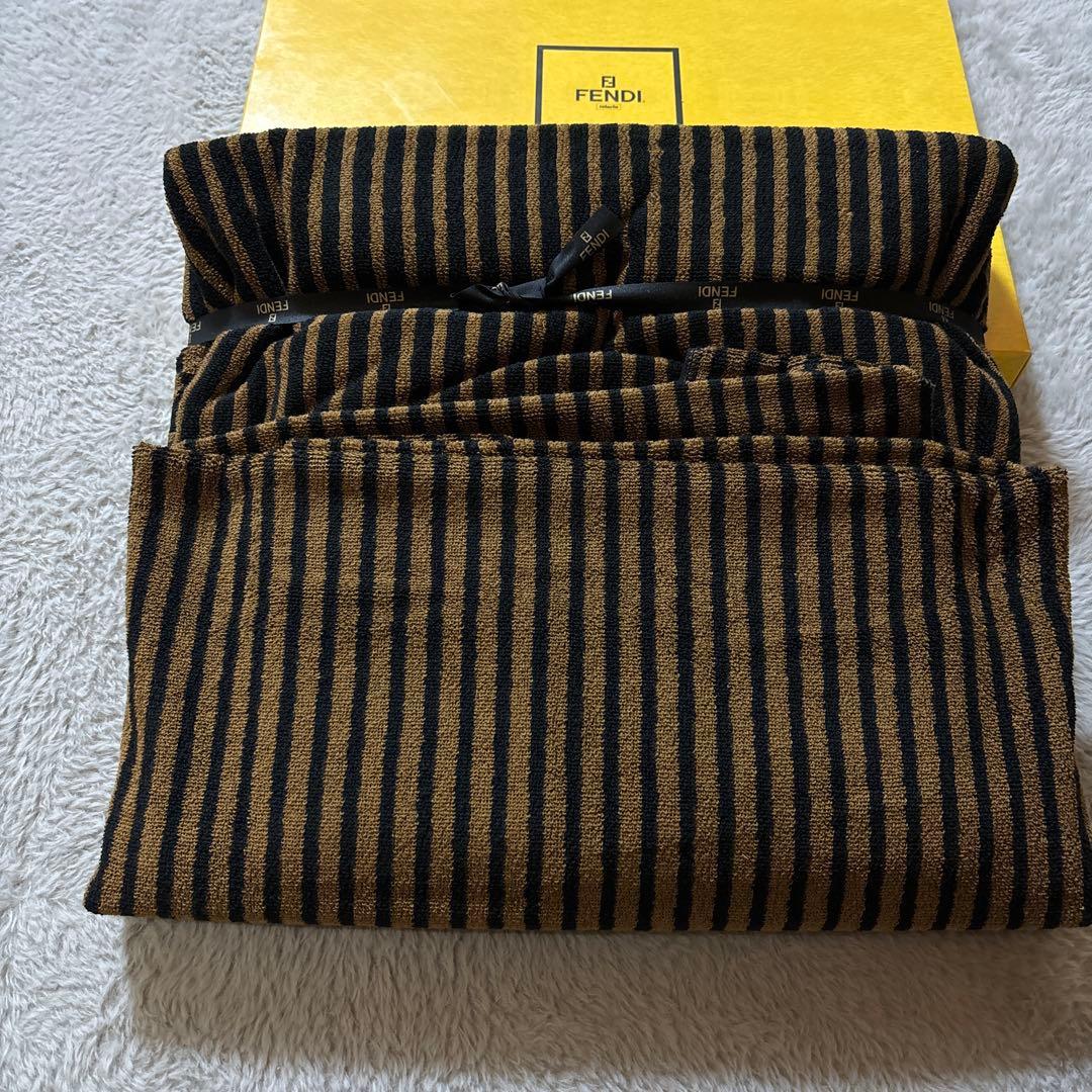 FENDI フェンディ タオルケット ズッカ柄 未使用自宅保管品 - メルカリ