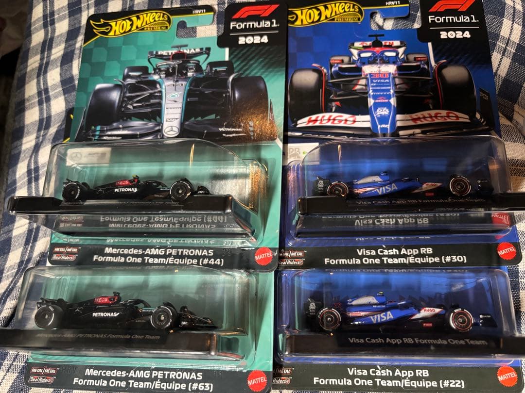 ホットウィール F1 formula1 4種類 最新 VISA メルセデスベンツ Amazon | HOT WHEELS PREMIUM FORMULA 1 - MERCEDES-AMG PETRONAS