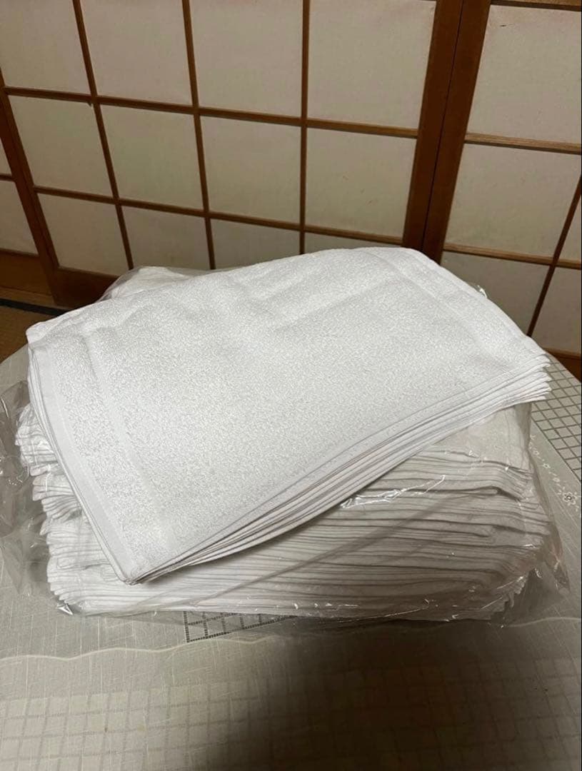【新品】ホワイト おしぼりタオル 120枚　ふきん 泉州 ハンドタオル 楽天市場】120匁 おしぼりタオル 120枚 セット 白 ホワイト 無地