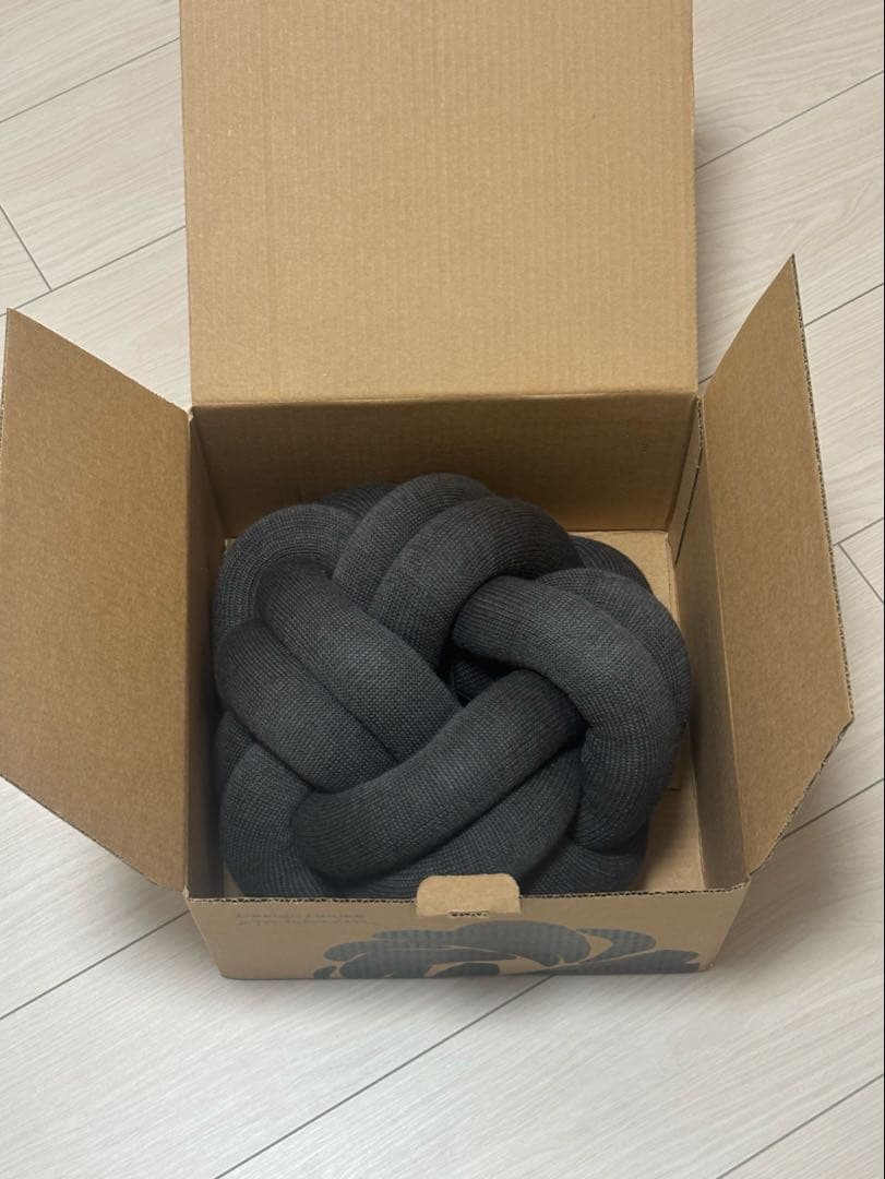 未使用】【最終値下げ】knot クッション - メルカリ
