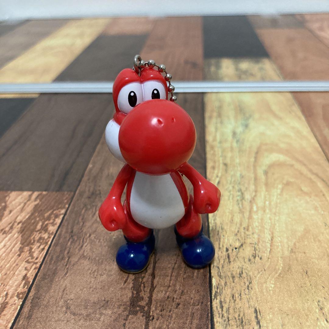Nintendo スーパーマリオ 赤ヨッシー キーホルダー - メルカリ