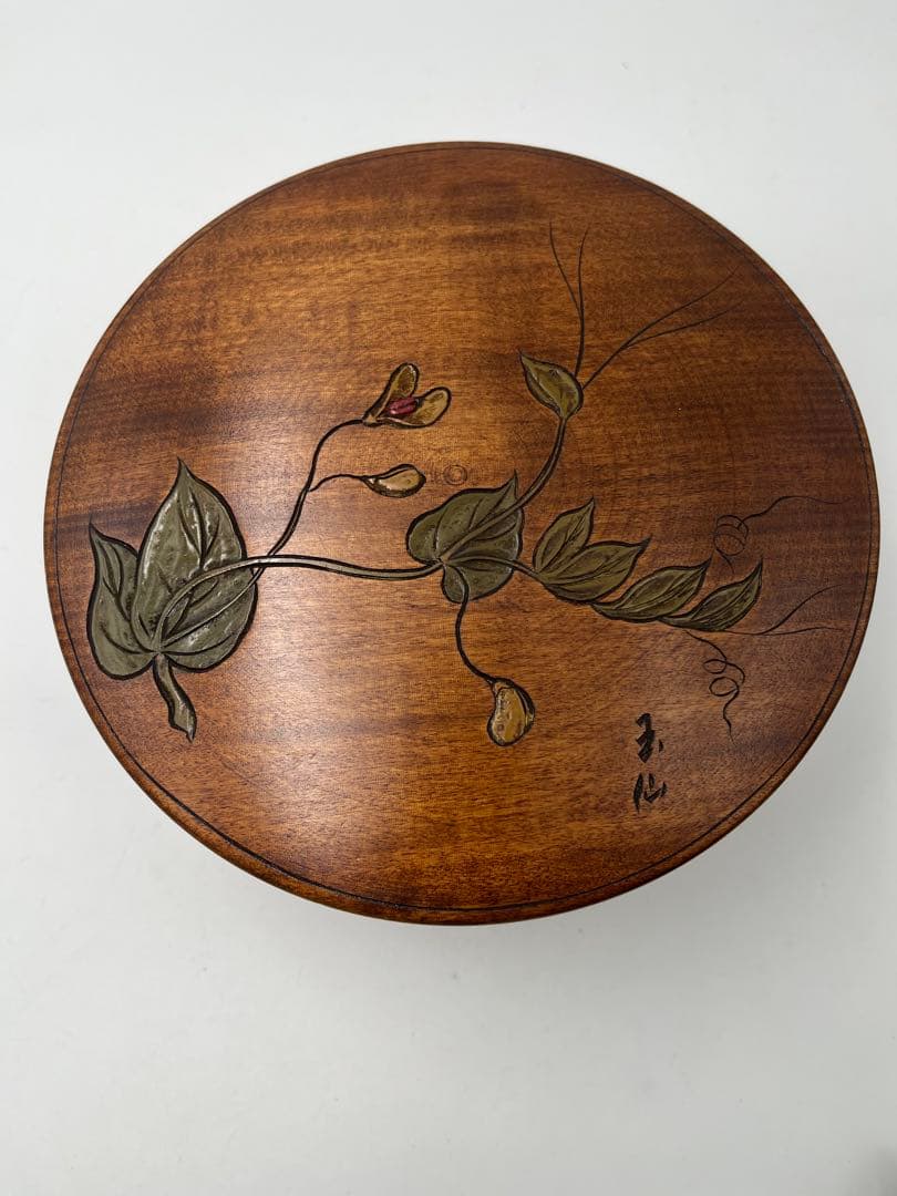 玉仙作 漆器 菓子器 野葡萄蒔絵 蓋付 茶道具 骨董品 天然木製漆塗 くす玉 金蒔絵 食籠 蓋物 菓子器 - 生活骨董と古布の