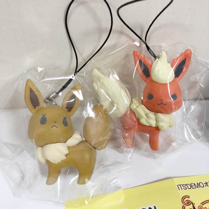 イッツデモ ブイズ コラボ ストラップ 4種セット ポケモン ガチャ