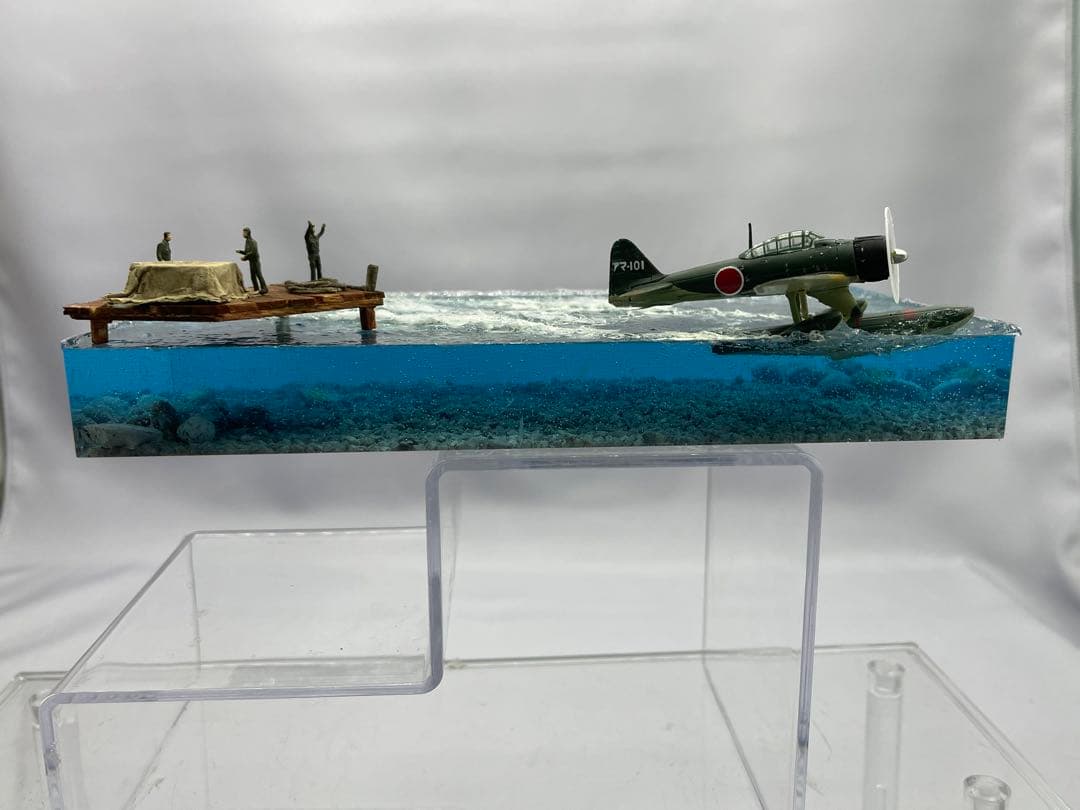 発進するニ式水上戦闘機 レジンジオラマ 機体変更可 - メルカリ