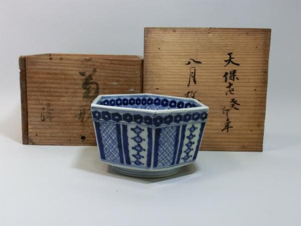 鉢■菊形六角染付丼鉢 太明成化年製 江戸期 天保 六角鉢 菓子器 時代物 骨董■ 染付地紋 八角小鉢 唐草 | 白山陶器直営オンラインストア