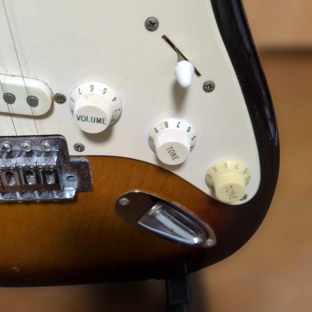 ストラト Legendボディ FenderJPN-PU ケース付 ほぼジャンク - メルカリ