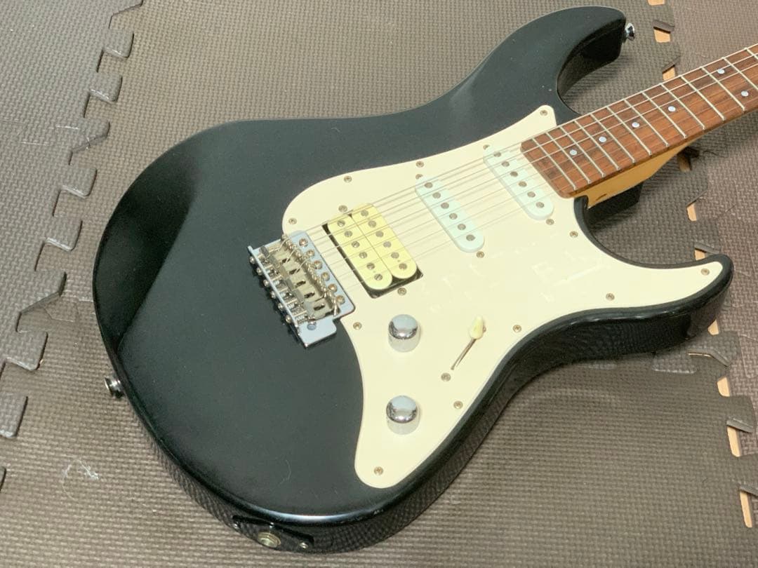 ヤマハ YAMAHA Pacifica パシフィカ 黒 PAC012 Bertrand's Music Online Rentals - Yamaha PAC012 Pacifica Electric