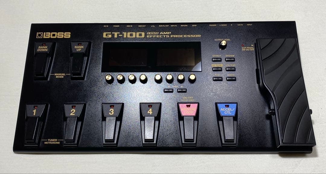 BOSS GT-100 マルチエフェクター BOSS GT-100 - 2018年3月までBOSS GTシリーズの最高峰に君臨したマルチ