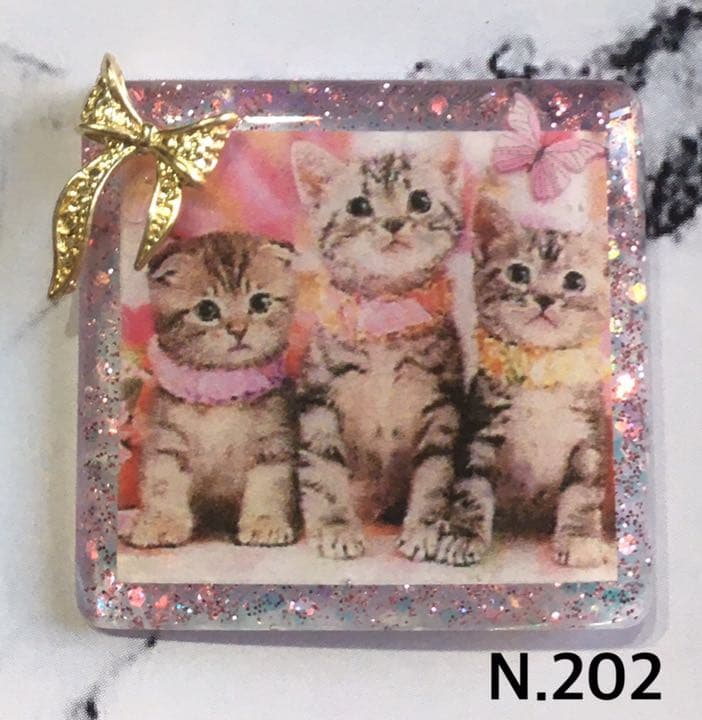 レジンヘアゴム、リボンフォトフレーム風猫ちゃん・再販不可｜レジン