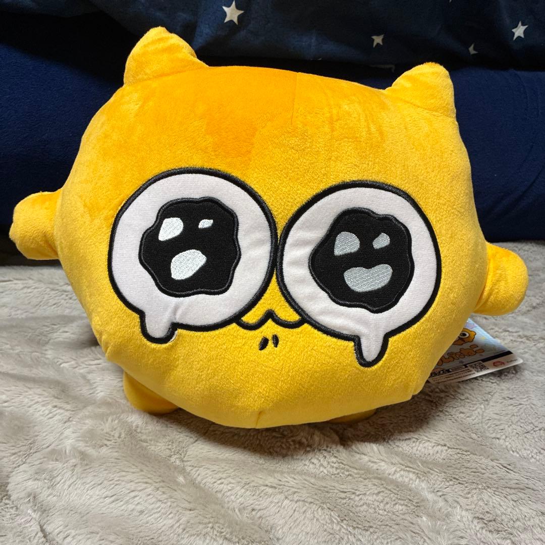 うんたねこ BIGぬいぐるみ うる目 - メルカリ