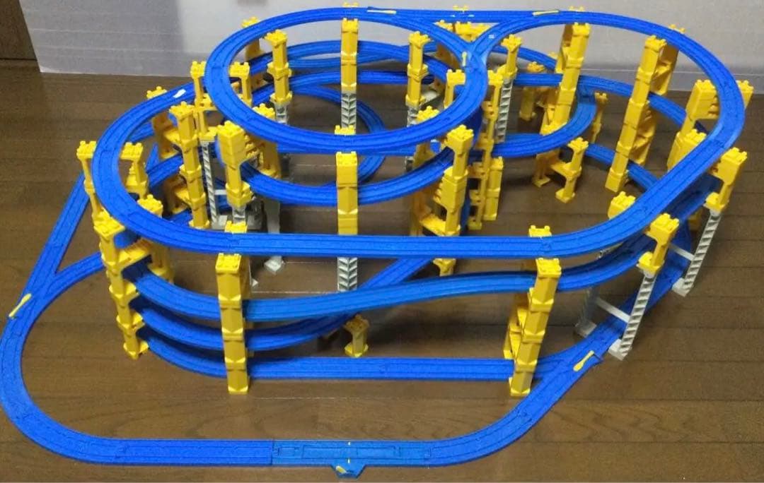 プラレール線路 6階立体タワーレイアウト - メルカリ