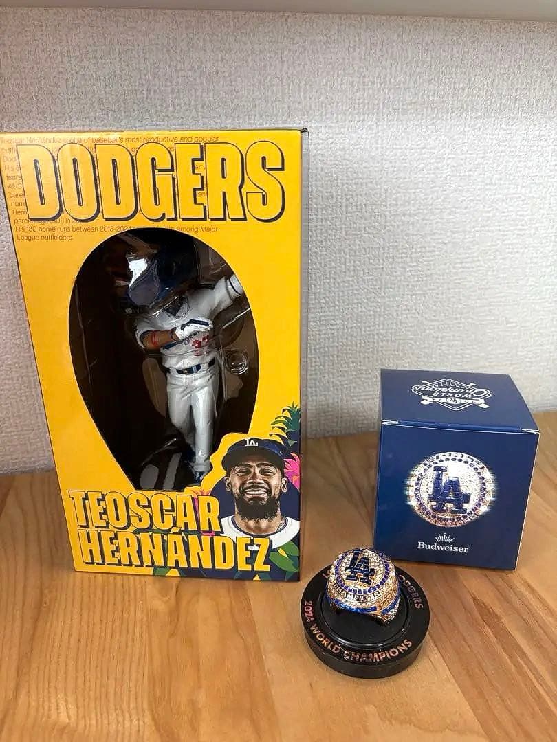 【限定品】テオスカーヘルナンデス ボブルヘッド＋チャンピオンリングレプリカセット 限定品】テオスカーヘルナンデス ボブルヘッド＋チャンピオンリング