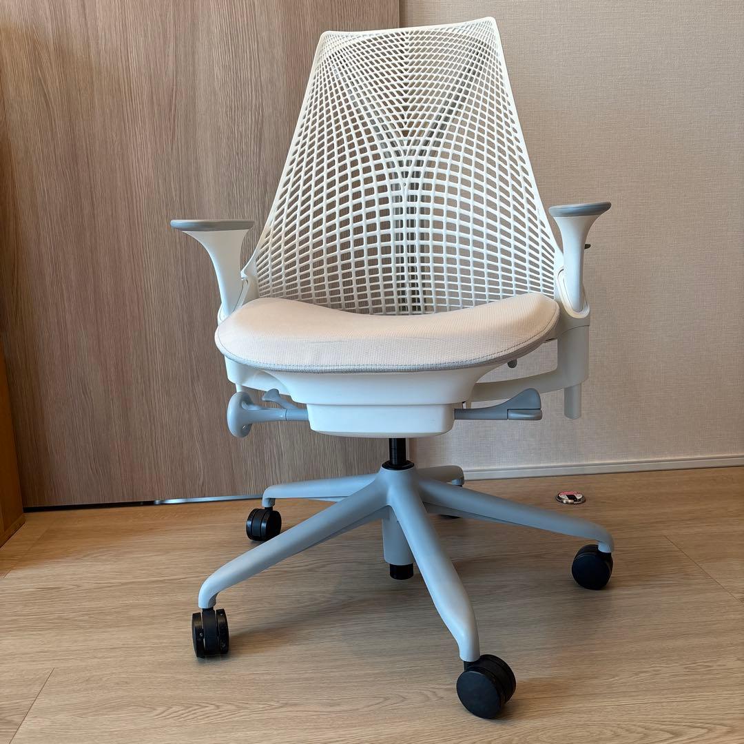 Herman Miller／ハーマンミラー セイルチェア　フォグベース セイルチェア - ホワイトフレーム/フォグベース | ハーマンミラーストア