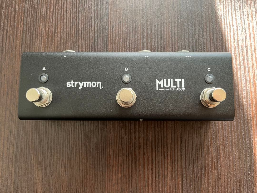 ギター Strymon MULTI switch PLUS フットスイッチ】-strymon-最大3機種までstrymonエフェクターの各種