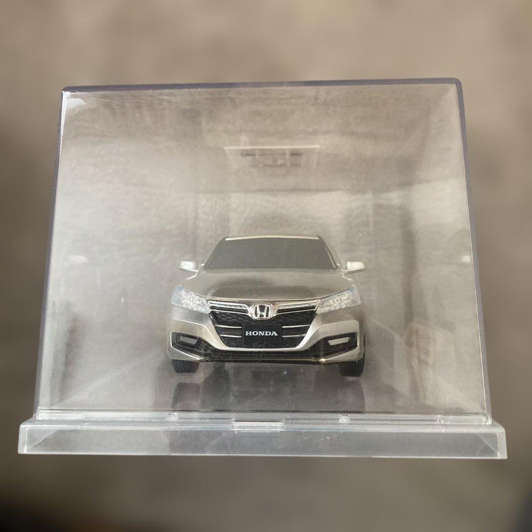 ホンダ　アコードCR6　HONDA カラーサンプル　ミニカー　非売品 Amazon.co.jp: ホンダ アコード 1/43 サテンシルバー カラーサンプル