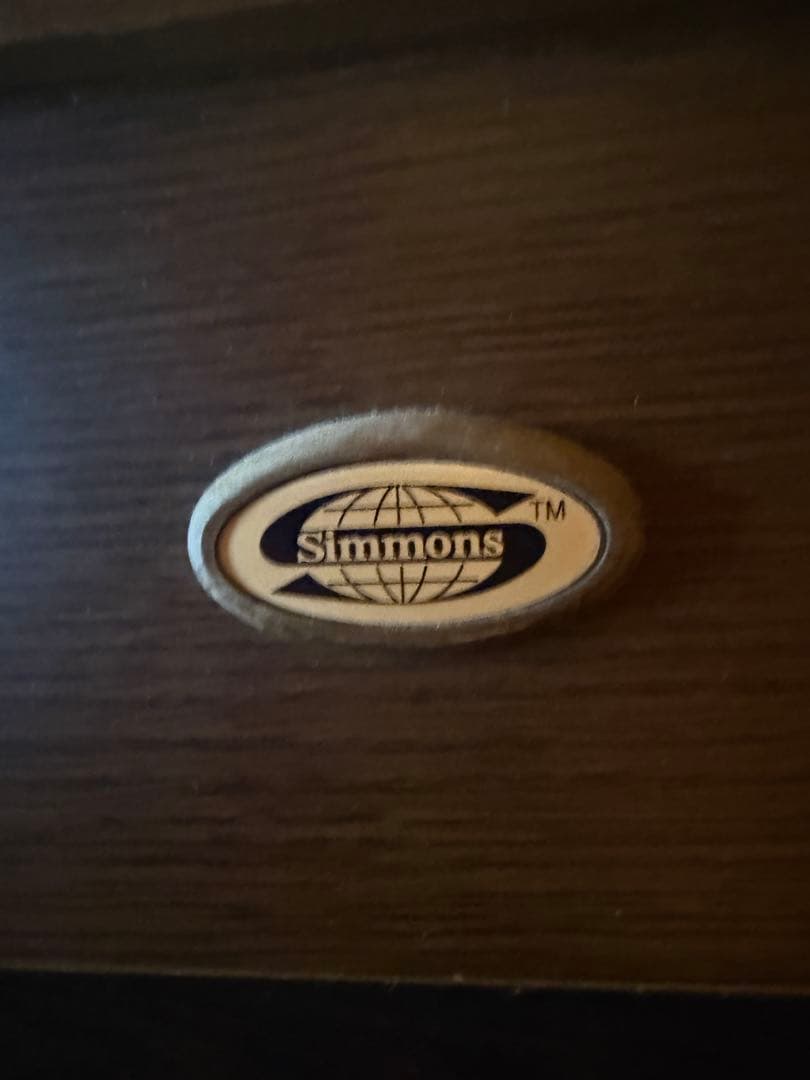最高級シモンズベッドフレームSIMONS　ナラ？木工土台は桐？セレブ最終処分 SIMMONS（シモンズ）ベッドフレーム「オラール スリムシェルフ」引出し
