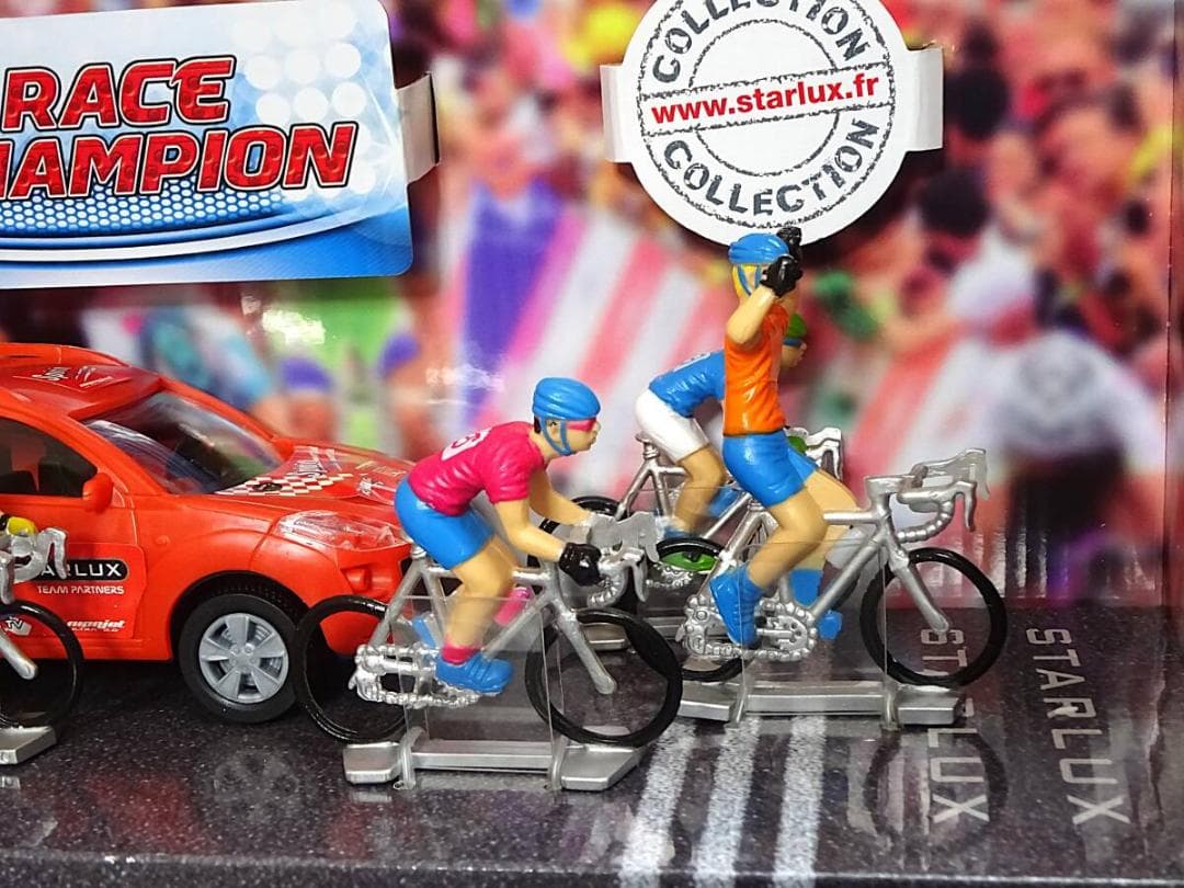 箱幅40cm 1/32 ツールドフランス Set 車両と7人の競技者フィギュア