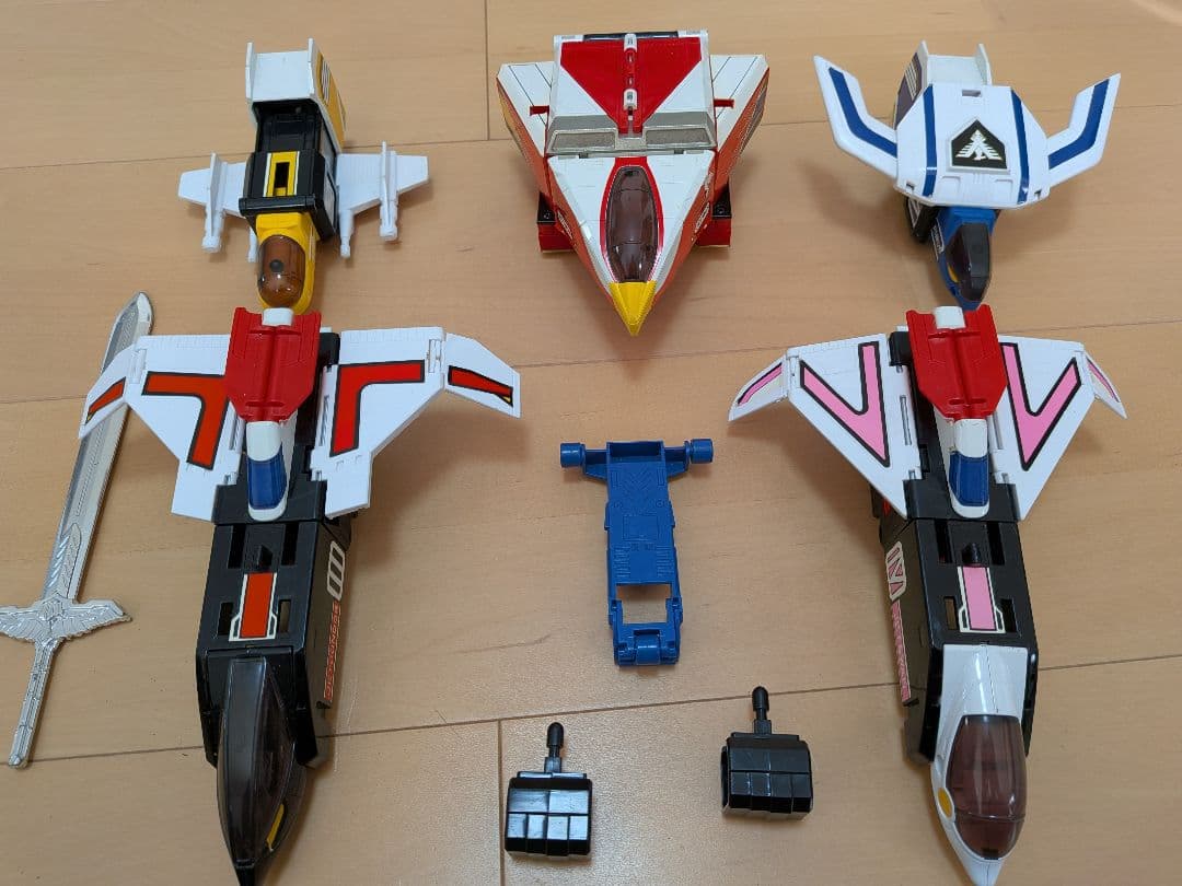 鳥人戦隊ジェットマン DX超合金 天空合体 ジェットイカロス - メルカリ