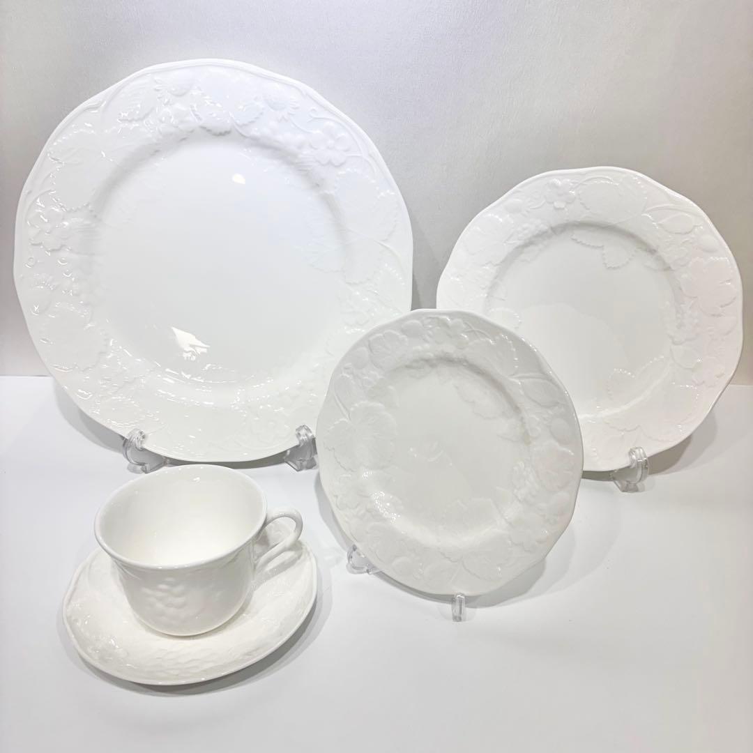 希少！新品・未使用・廃盤品！ウェッジウッド ストロベリーバイン 黒壺