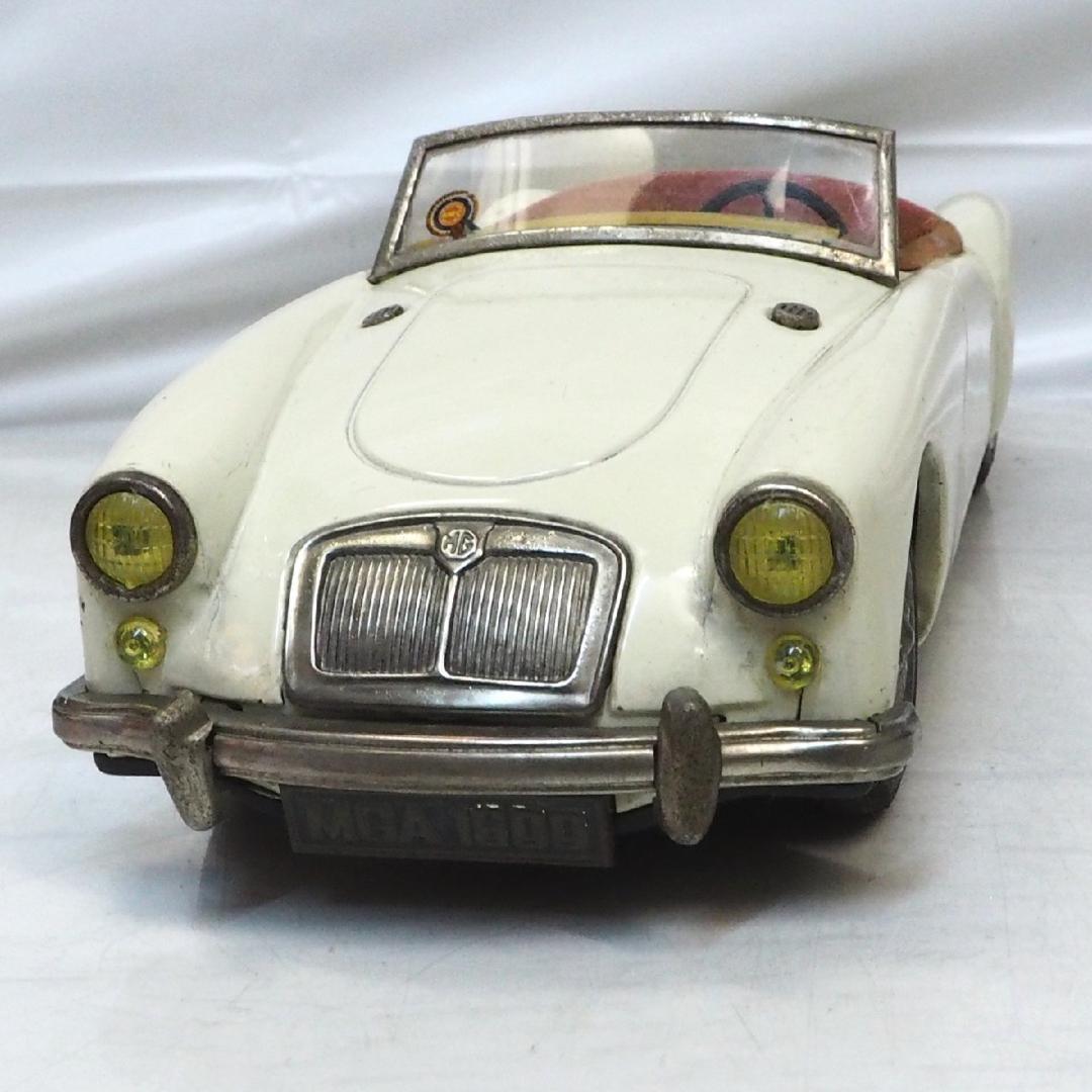 旭玩具【MG MGA 1600カブリオレ 白】ブリキ tin toy car箱無 - メルカリ