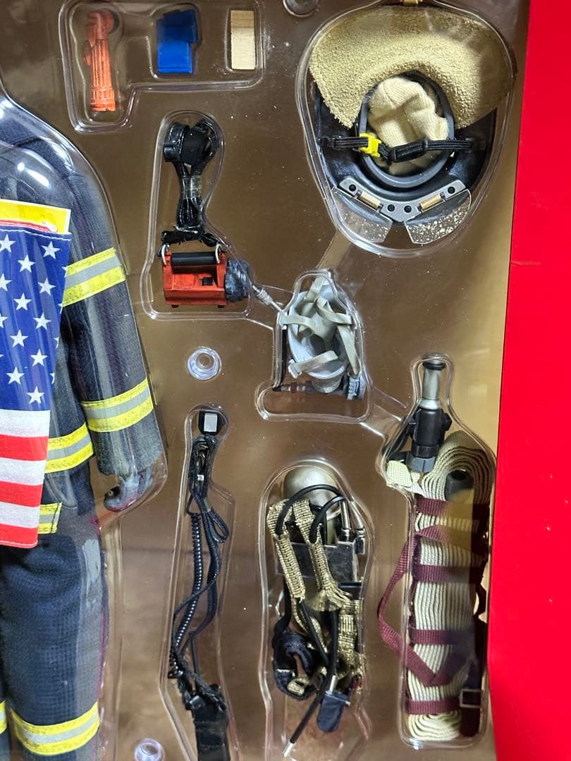 Hot Toys 1/6 FIREFIGHTER 消防士 ファイヤーファイター - メルカリ