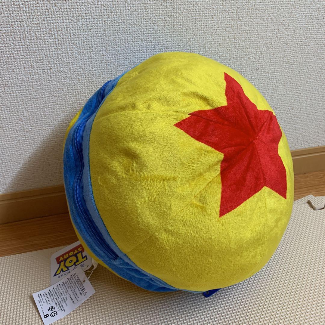 トイストーリー ピクサーボールクッション - メルカリ