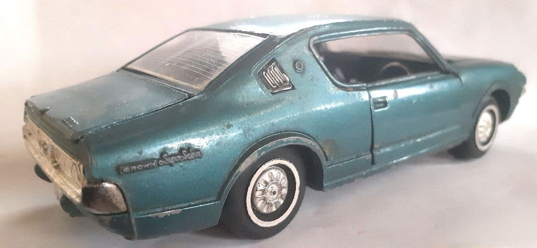 クラウン ハードトップ スーパーサルーン ダイヤペット 1/30 トヨタ