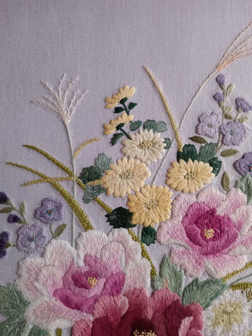 戸塚刺繡 牡丹と秋の花の額 - メルカリ