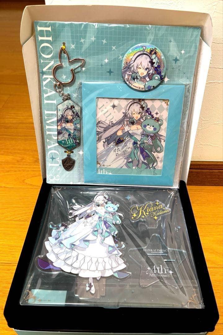 限定品】崩壊3rd 4周年記念ボックス キアナver + クリアファイル 貴重
