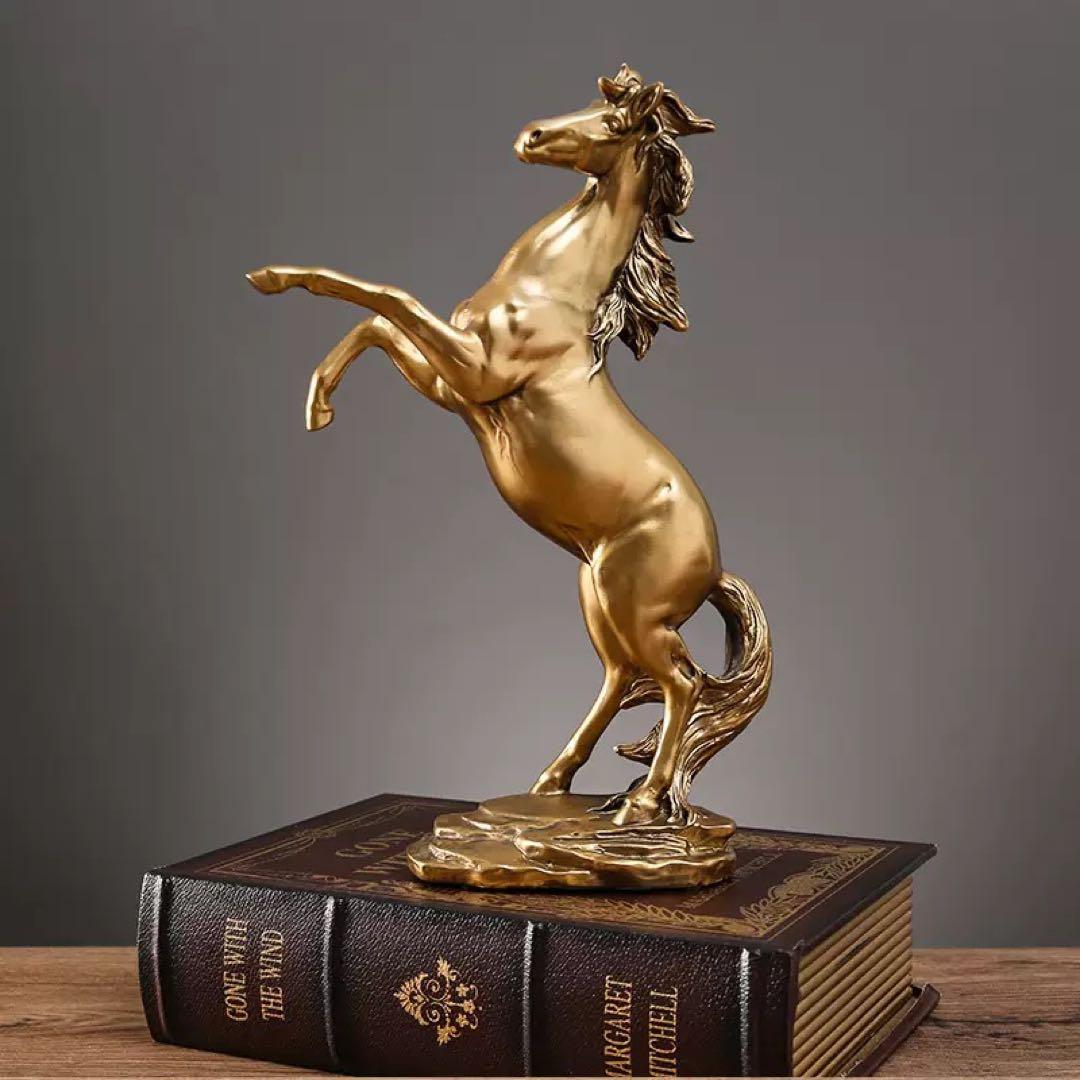 金属製ゴールド馬の彫刻 約30cm - メルカリ