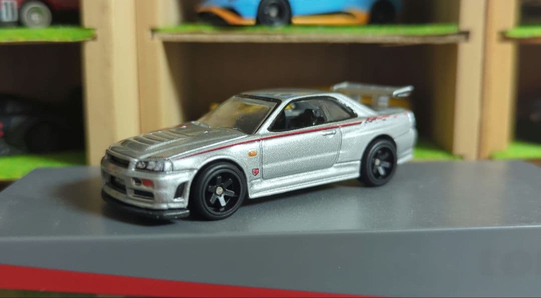 ホットウィール 日産スカイラインGT-R BNR34 Z-tune nismo - メルカリ