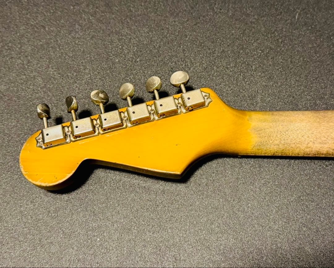 Fender ST62 -TX マルチレイヤー　レリック　リフレット　ラッカー