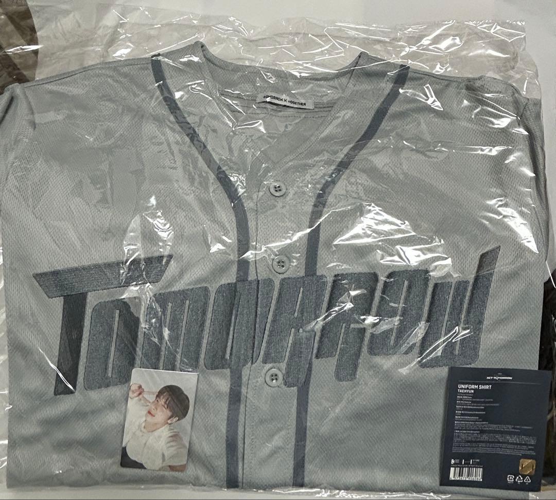 新品未開封（トレカ付）】テヒョン TXT ユニフォーム TAEHYUN - メルカリ