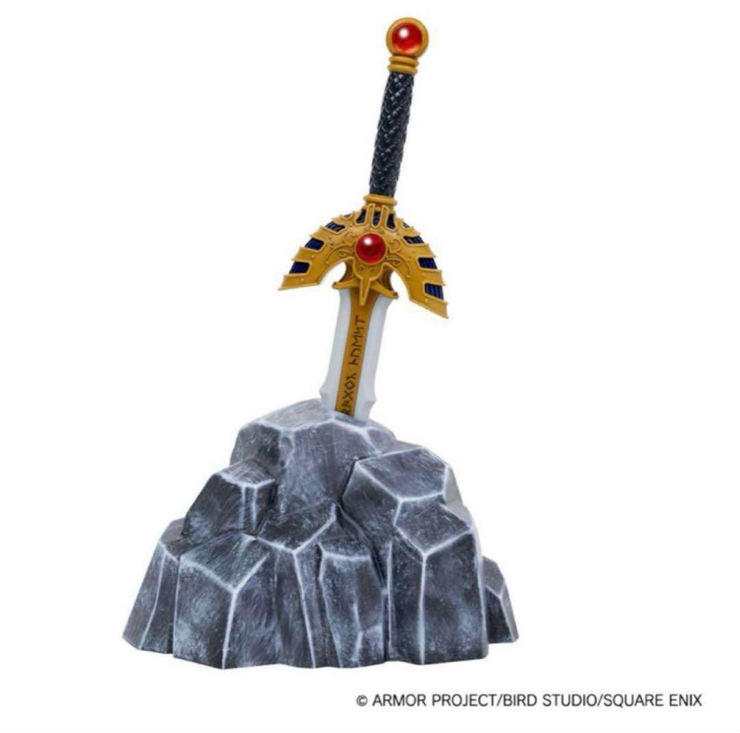 ロトの剣 フィギュア 岩の台座付き ニジゲンノモリ ドラクエ福引 伝説