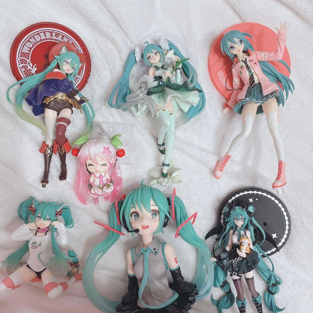 初音ミク フィギュア まとめ売り - メルカリ