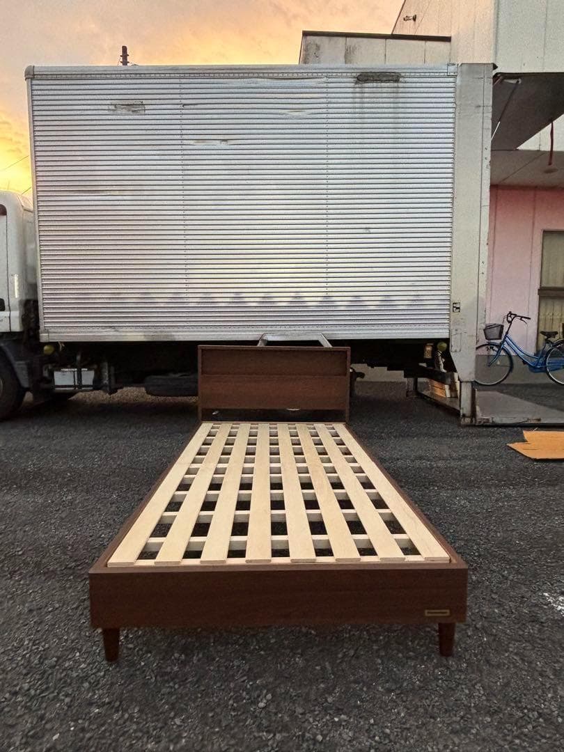 ①フランスベッド LED照明 シングルベッド ウォルナット フランスベッド（FRANCEBED） すのこベッド ベッド コンセント 棚付き