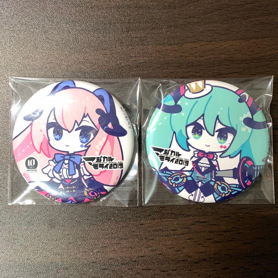 マジカルミライ 2019 缶バッジ 初音ミク 巡音ルカ - メルカリ