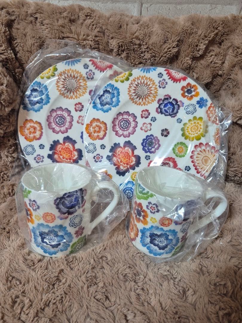 Villeroy&Boch アンムットブルーム マグカップ×2 プレート×2 - メルカリ
