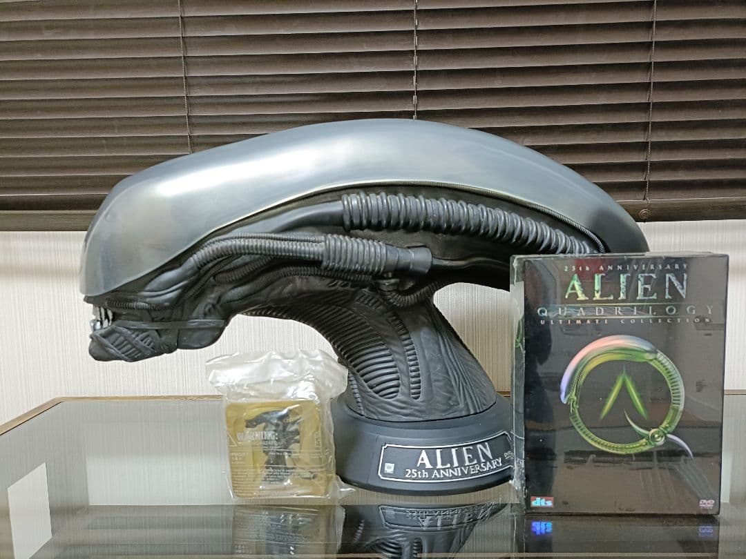ALIEN エイリアン 25th ヘッド フィギュア DVD 限定品セット Amazon.co.jp: エイリアン -製作25周年記念- アニバーサリー