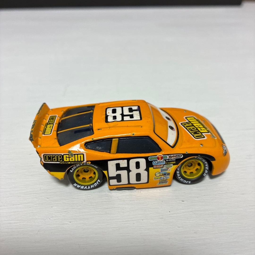 カーズ マテル ミニカー ピストンカップレーサー オクタンゲイン 58番