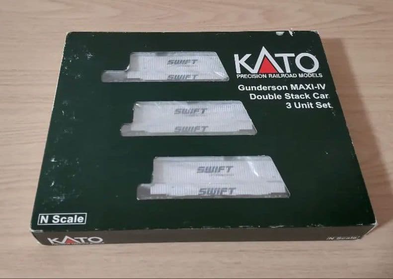 KATO製ダブルスタックカー 3両セット　アメリカ型貨車 後輩が遊びに来た