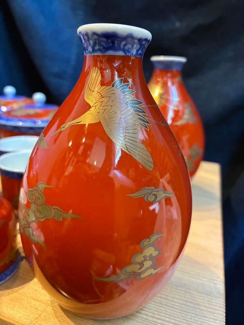 深川製磁 酒器揃えと茶器 染錦手波鶴紋 宮内庁御用達