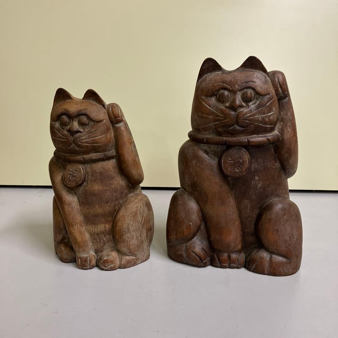 E-4昭和レトロ 招き猫 木製 置物 木彫り縁起物 2点セット 古道具 オブジェ 送料無料 古美術 可愛い招き猫 高級柘植木彫り 縁起物 置物 オブジェ