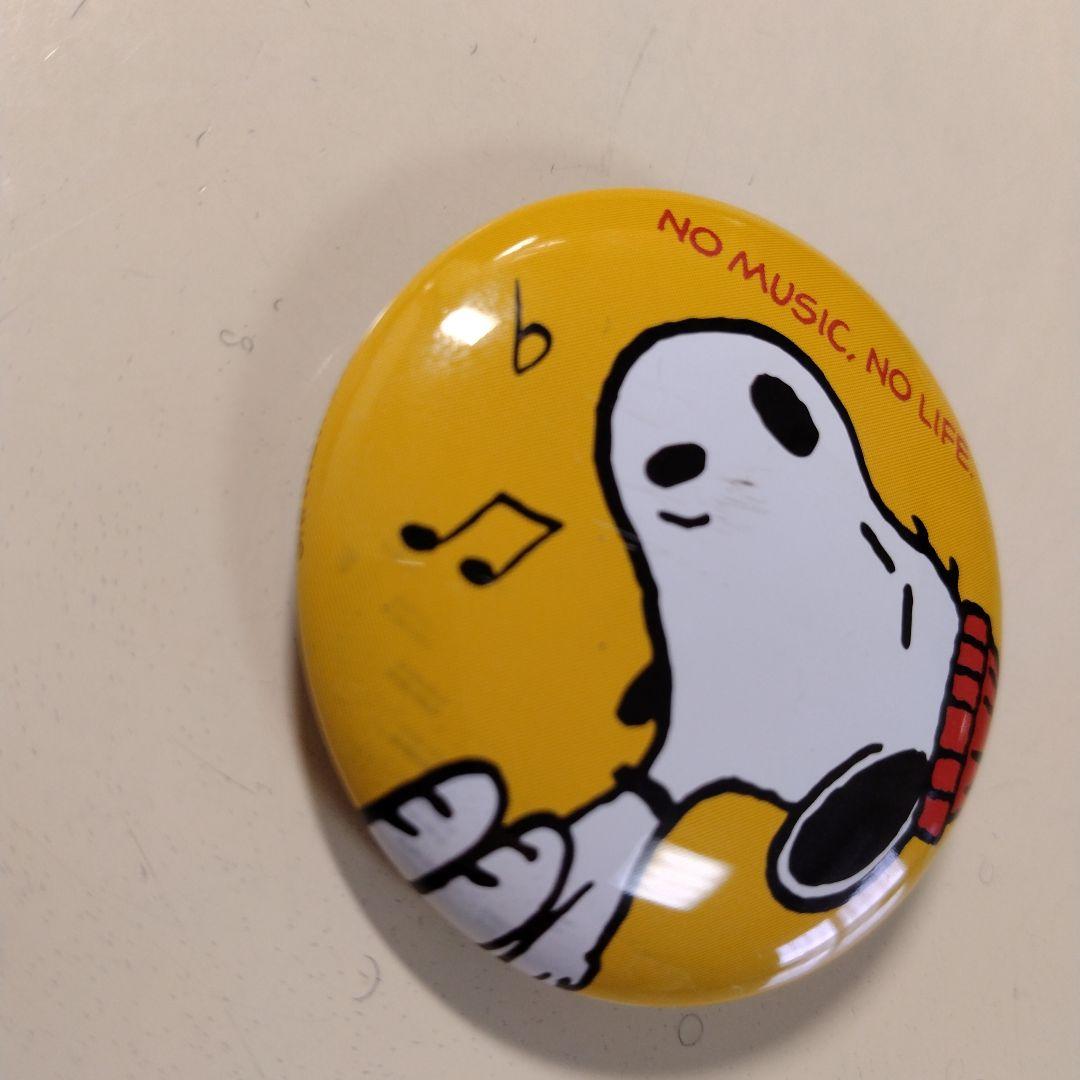 スヌーピー ×タワレコ コラボ缶バッジ NO MUSIC, NO LIFE - メルカリ