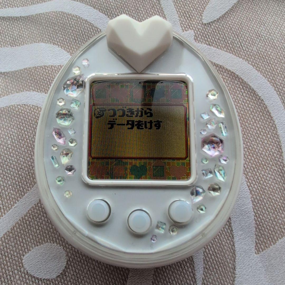 たまごっちピース　 ホワイト Amazon.co.jp: Tamagotchi P's ホワイト : おもちゃ