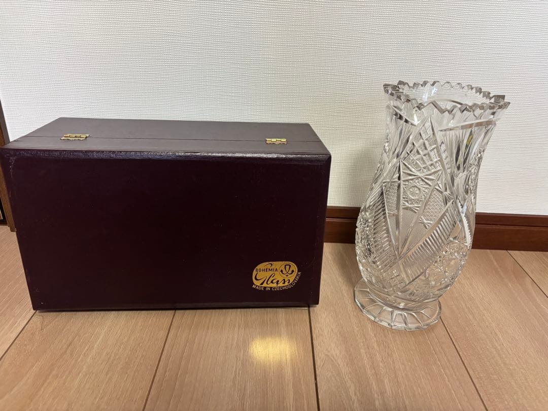 ボヘミアングラス 花瓶 クリスタルガラス製 カットデザイン 専用箱付き 楽天市場】ボヘミアングラス クリスタル ミニ花瓶「クロス