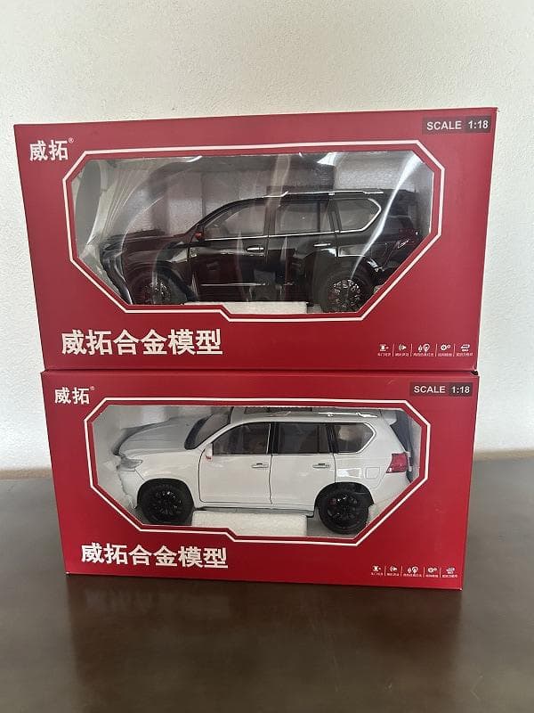 1/18ミニカー レクサス LX570 新品 2台【ホワイト＆ブラック】 Amazon.co.jp: ミニカー 1/18 レクサス LX570 SUV LCD-MODEL 1/18