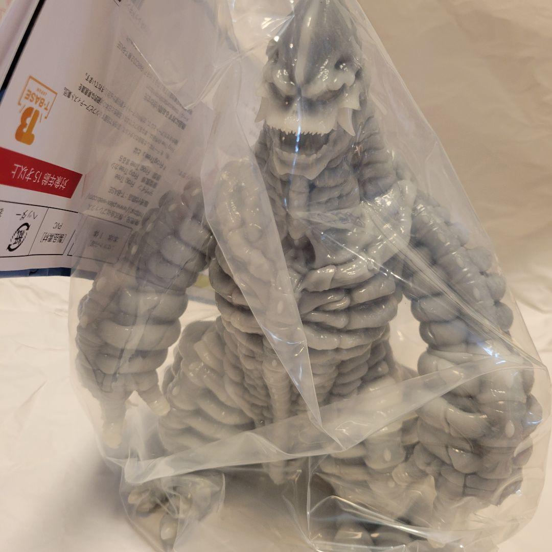ULTRA KAIJU VINYL ART どくろ怪獣レッドキング -餓者髑髏- - メルカリ