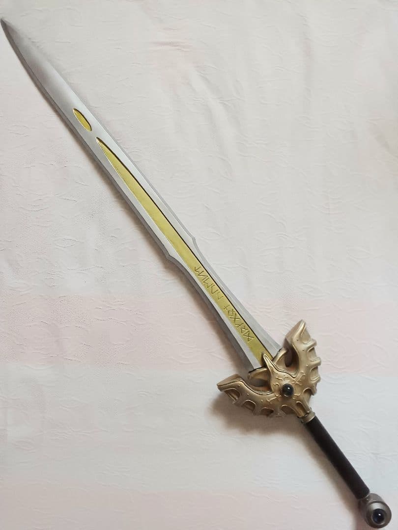 1/1スケール　ロトの剣　ガレージキット　塗装済み完成品　ドラクエⅢ　等身大 1/1スケール ロトの剣 ガレージキット 塗装済み完成品 ドラクエⅢ 等身