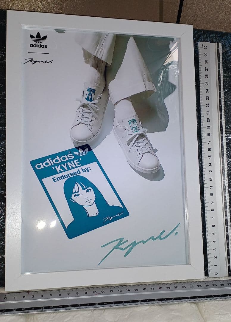 kyne/adidas キネ・アディダス【A4サイズ写真ポスター額装付3点セット